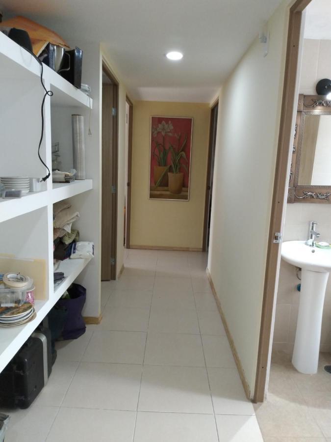 Charming Sunny Bedroom Overlooking Beautiful Amsterdam Avenue In Best Condesa Area 墨西哥城 外观 照片
